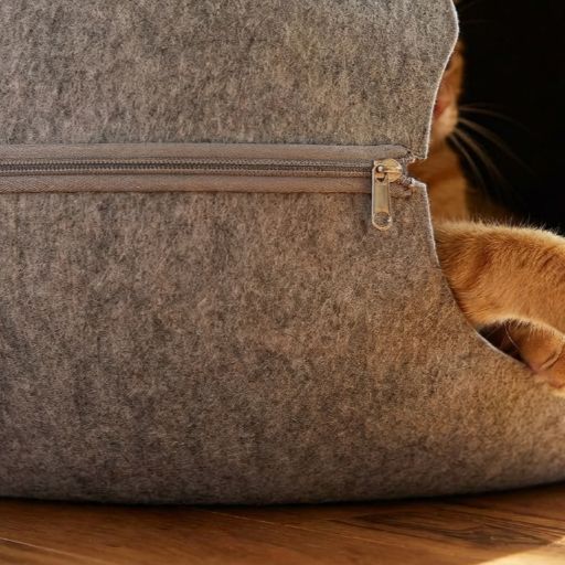 Felt Tunnel Cave Pet Bed with Removable Donut Nest